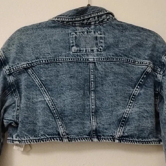 Ashley-Vintage Charm Acid Wash Denim Jacket - Blue - Picture 6 of 14